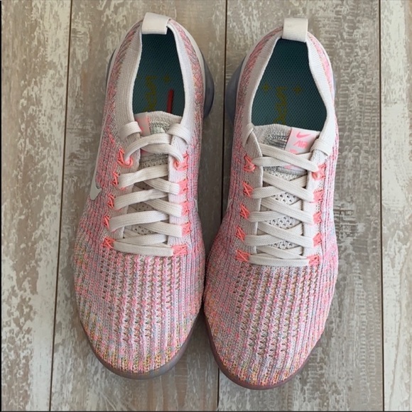 NWT Nike Air Vapormax Flyknit 3 - Picture 6 of 8